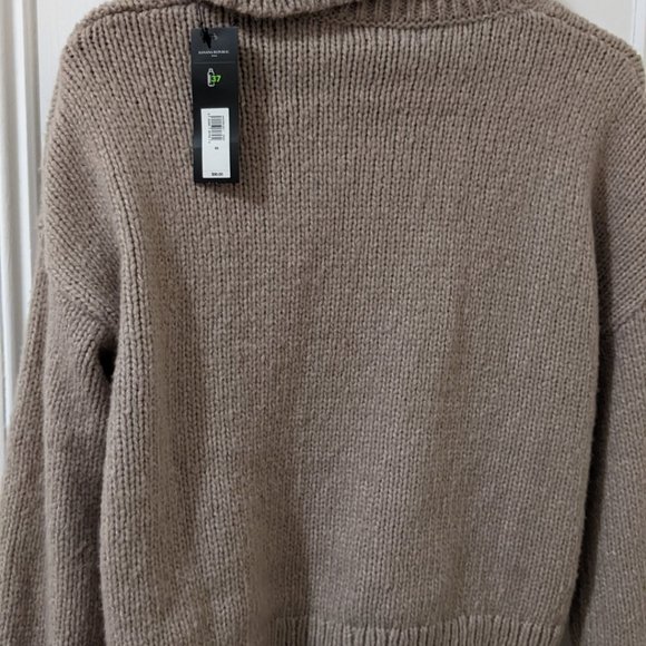 Brand new Banana Republic Factory Chunky Sweater - Picture 2 of 4